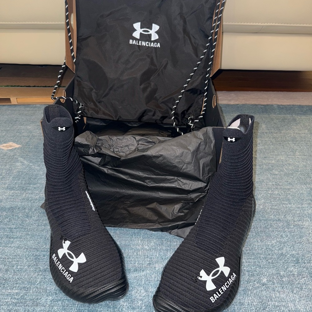 Balenciaga x Under Armour size 41 unisex. Men’s 8 women’s 10.5